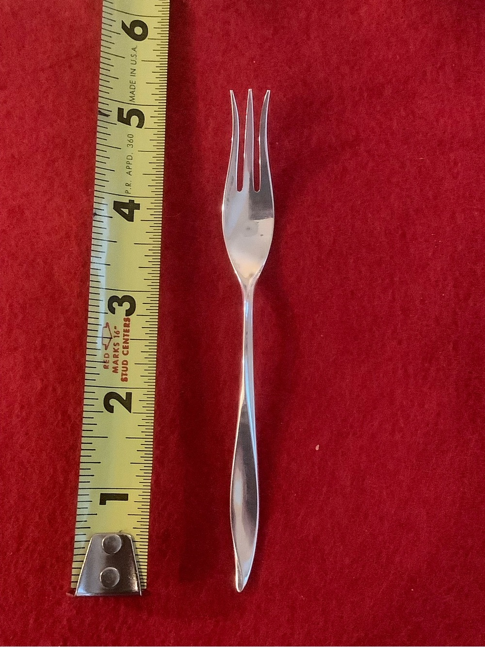 Vivant Sterling Silver Lemon Fork 3-Tine Oneida Silver Heirloom Sterling